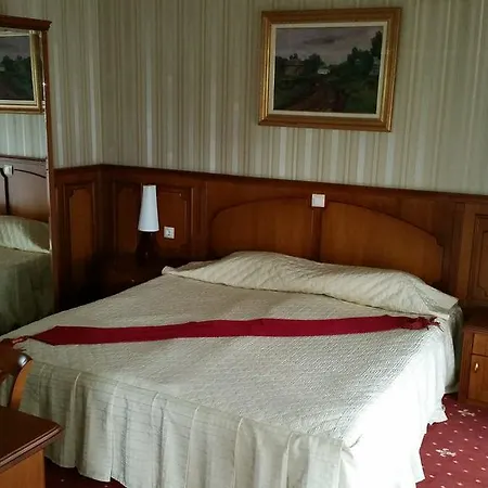 Brothers Hotel